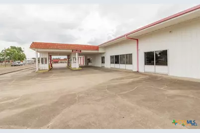 1301 N East Street, Victoria, TX 77901 - Photo 14