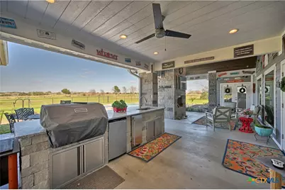 2244 W US Highway 90A, Hallettsville, TX 77964 - Photo 32