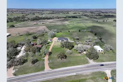 2244 W US Highway 90A, Hallettsville, TX 77964 - Photo 4