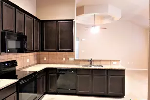 1071 Carolyn Cove, New Braunfels, TX 78130 - Photo 10