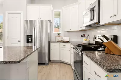 257 Club View, Seguin, TX 78155 - Photo 4