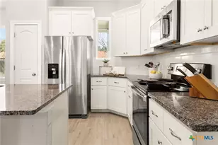 257 Club View, Seguin, TX 78155 - Photo 4