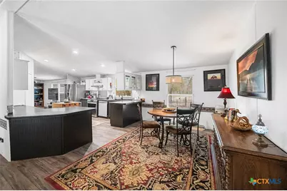 690 Cherry Ridge, Floresville, TX 78114 - Photo 10