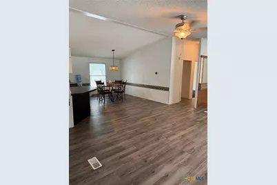 690 Cherry Ridge, Floresville, TX 78114 - Photo 8
