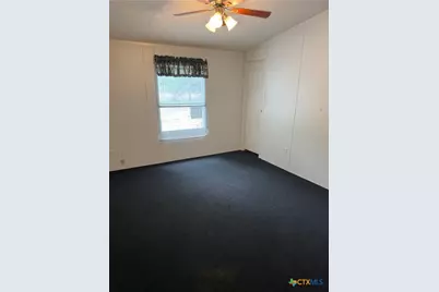 690 Cherry Ridge, Floresville, TX 78114 - Photo 14