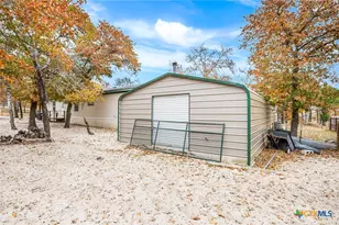 690 Cherry Ridge, Floresville, TX 78114 - Photo 18