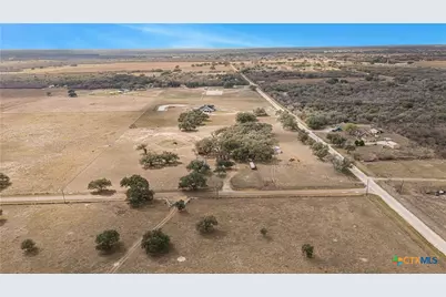 60 Ewing Road, Goliad, TX 77963 - Photo 32