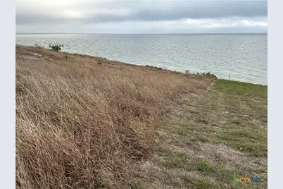 39 N Bay Shore Dr, Port Lavaca, TX 77979 - Photo 14