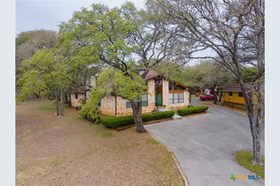 101 Hunters Glen Drive, San Marcos, TX 78666 - Photo 2