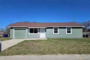 827 Michelle Dr, Copperas Cove, TX 76522 - Photo 1