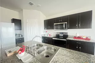 1137 Laila Ln, Belton, TX 76513 - Photo 6