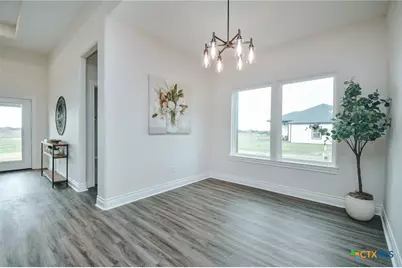 321 Whitetail Lane, Victoria, TX 77905 - Photo 18