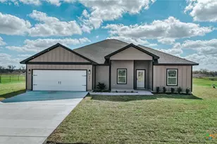 321 Whitetail Ln, Victoria, TX 77905 - Photo 2