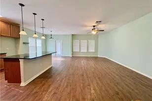 105 Holly Oak Ct, Victoria, TX 77901 - Photo 14