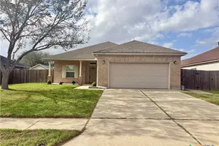 105 Holly Oak Ct, Victoria, TX 77901 - Photo 4