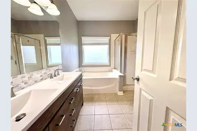 105 Holly Oak Court, Victoria, TX 77901 - Photo 18