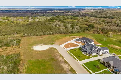 228 Pebble Brook, Victoria, TX 77904 - Photo 8