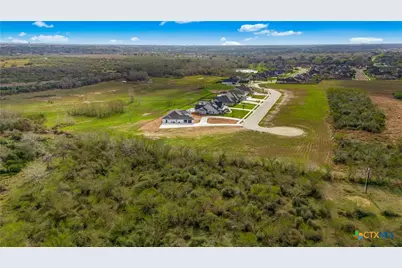 228 Pebble Brook, Victoria, TX 77904 - Photo 10