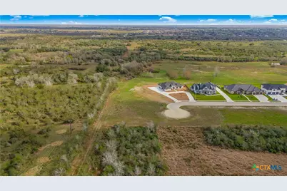 228 Pebble Brook, Victoria, TX 77904 - Photo 12