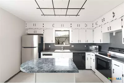 930 Dryden Avenue, Copperas Cove, TX 76522 - Photo 10