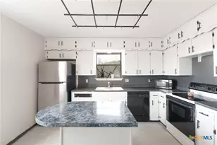 930 Dryden Ave, Copperas Cove, TX 76522 - Photo 10