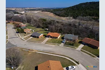 930 Dryden Avenue, Copperas Cove, TX 76522 - Photo 2