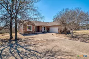 425 Crestwood Dr, Killeen, TX 76549 - Photo 1