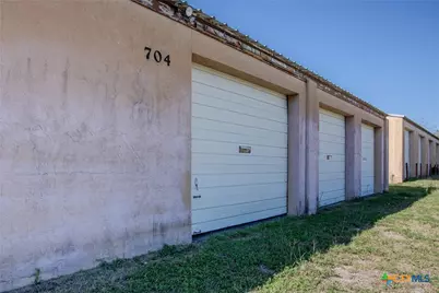 702 & 704 Clay Drive, Victoria, TX 77904 - Photo 4