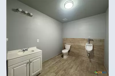 1758 Ilka Switch, Seguin, TX 78155 - Photo 4