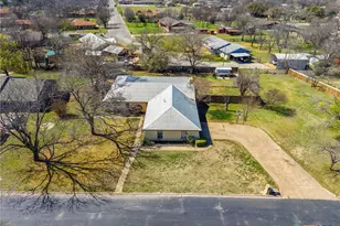 320 Highland Dr, Burnet, TX 78611 - Photo 30