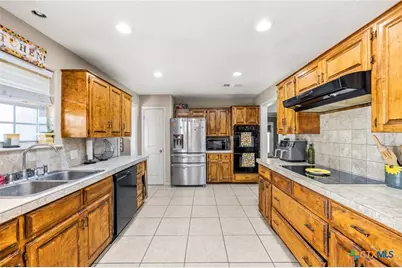 320 Highland Drive, Burnet, TX 78611 - Photo 10