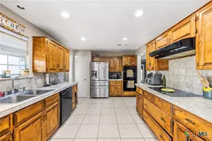 320 Highland Dr, Burnet, TX 78611 - Photo 10