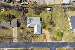 320 Highland Dr, Burnet, TX 78611 - Photo 4