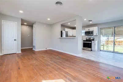 704 S 3rd Street, Copperas Cove, TX 76522 - Photo 8