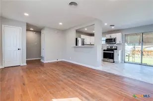 704 S 3rd St, Copperas Cove, TX 76522 - Photo 8