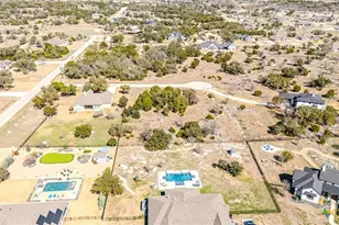 105 Rocky Summit Ct, Spicewood, TX 78669 - Photo 6