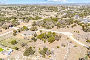 105 Rocky Summit Ct, Spicewood, TX 78669 - Photo 10