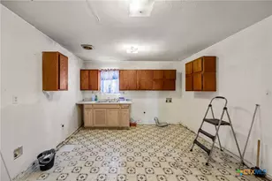 802 W Garfield Ave, Temple, TX 76501 - Photo 4