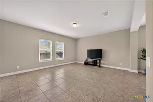 688 Community Dr, New Braunfels, TX 78132 - Photo 8