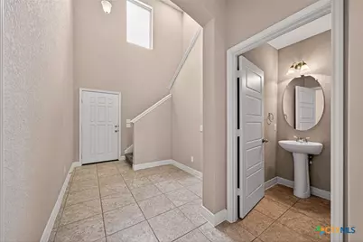 688 Community Drive, New Braunfels, TX 78132 - Photo 4