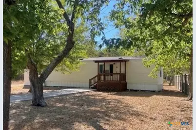 309 Cottonwood Avenue, Luling, TX 78648 - Photo 1