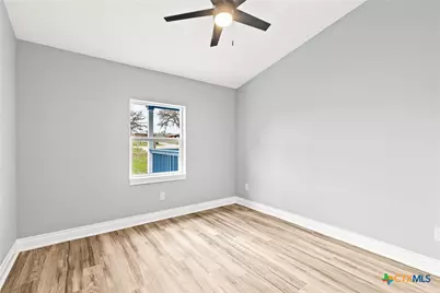 6638 Hickory Forrest Drive, Seguin, TX 78155 - Photo 16