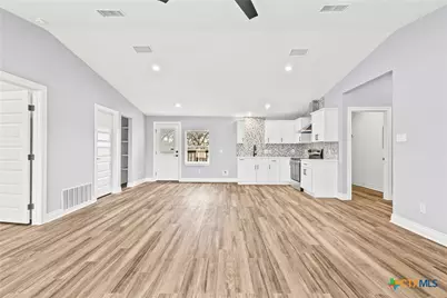 6638 Hickory Forrest Drive, Seguin, TX 78155 - Photo 6
