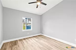 6638 Hickory Forrest Dr, Seguin, TX 78155 - Photo 16