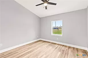 6638 Hickory Forrest Dr, Seguin, TX 78155 - Photo 18