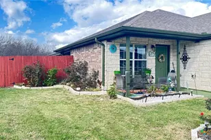 1004 Leah Dr, Troy, TX 76579 - Photo 1