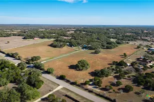 2444 Purgatory Rd, New Braunfels, TX 78132 - Photo 2