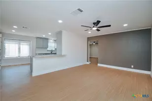 502 Berwick St, Victoria, TX 77904 - Photo 8