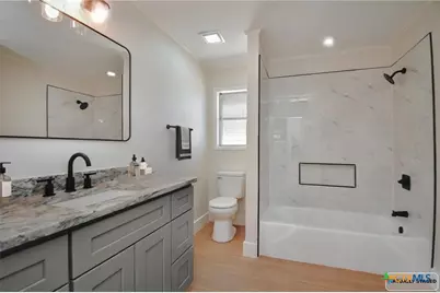 502 Berwick Street, Victoria, TX 77904 - Photo 18