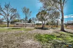502 Berwick St, Victoria, TX 77904 - Photo 40